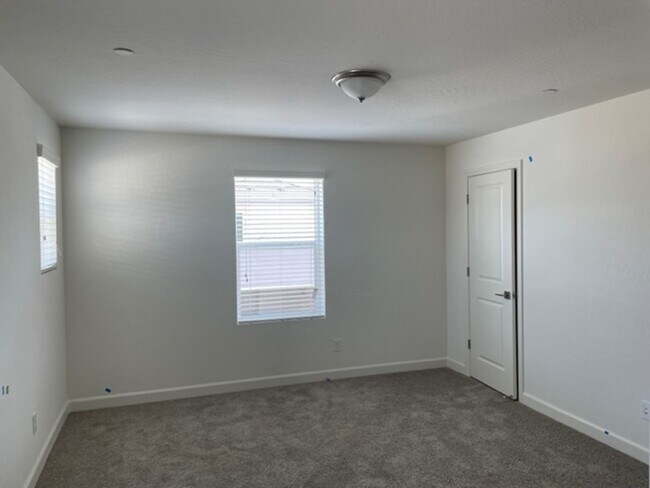 Building Photo - 2056 N Walling Ln