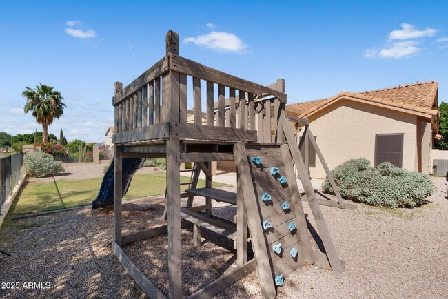 Building Photo - 6245 E Star Valley St