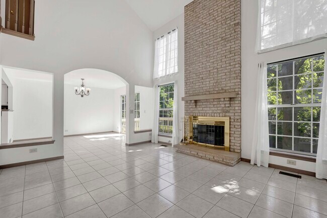 Building Photo - 2164 Seaver Ln