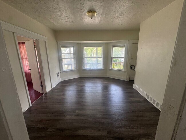 Building Photo - 14012 Scioto Ave