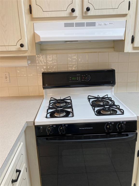 Building Photo - 5530 80th St N