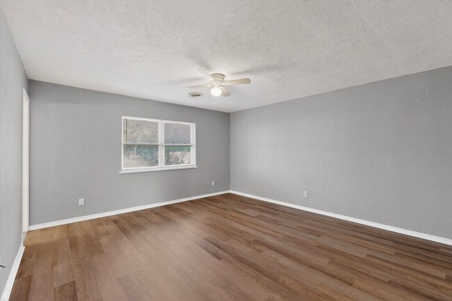 Building Photo - 6805 Newcastle Pl