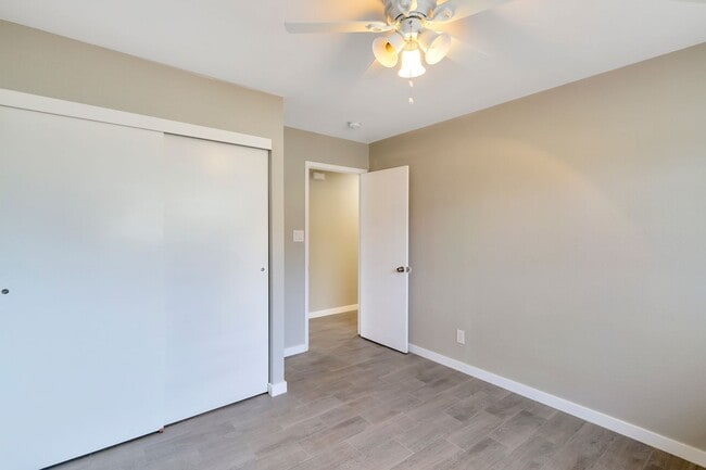 Building Photo - Prime ASU-Area Property: 6-Bedroom Pool Home with 2-Car Garage