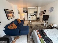 Building Photo - 950 25th St NW