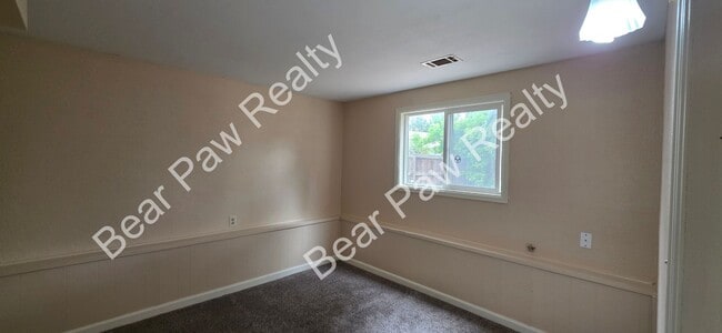 Building Photo - 279 Reed Ave
