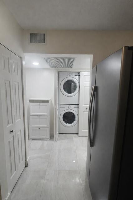 Building Photo - 10501 W Broward Blvd