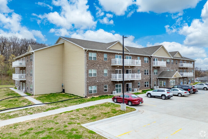 Primary Photo - Cottage Bluff Apartments