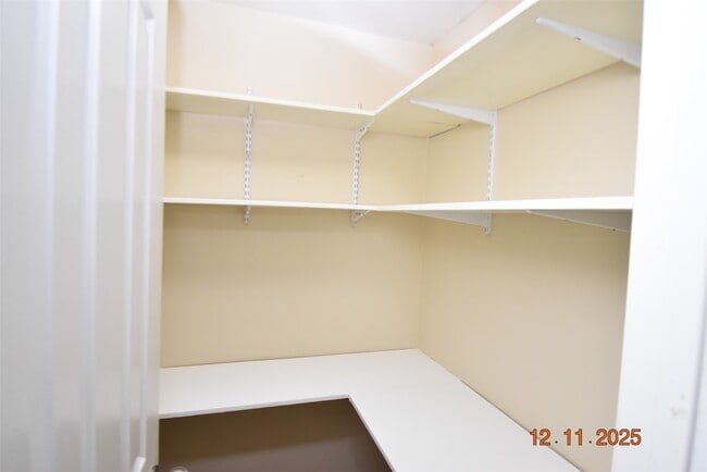 Building Photo - 10806 Clear Arbor Ln