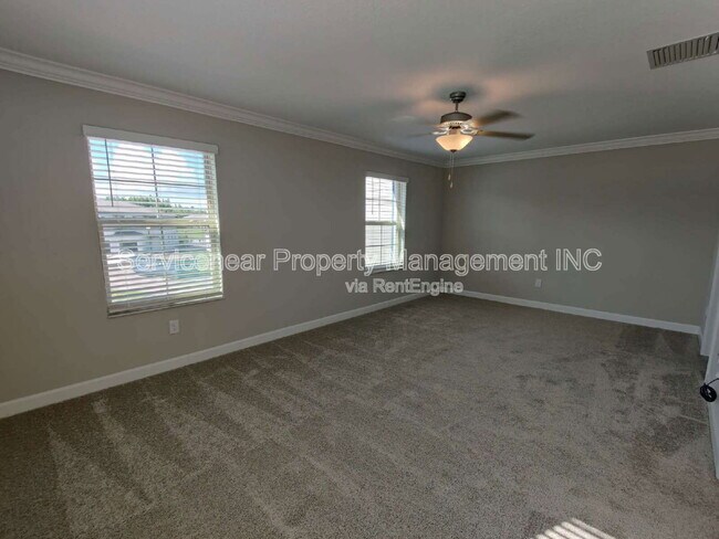 Building Photo - 23240 Willow Glen Way