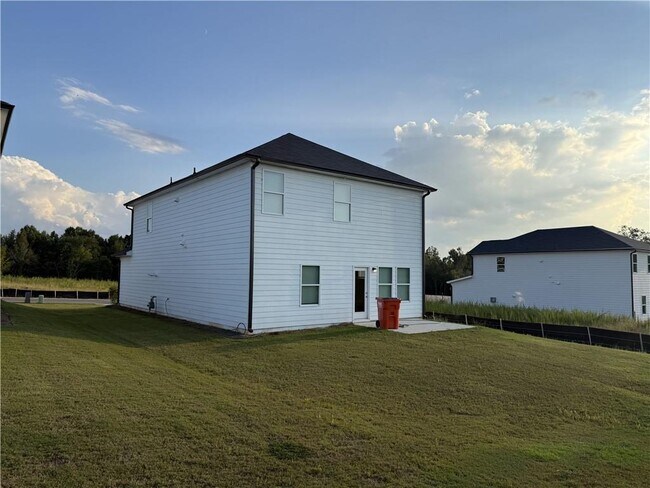 Building Photo - 2044 Avalon Rdg