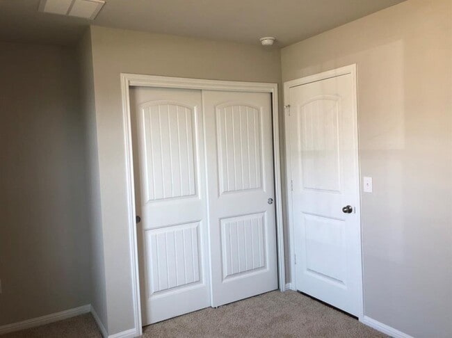 Building Photo - 3504 Blazeby Dr