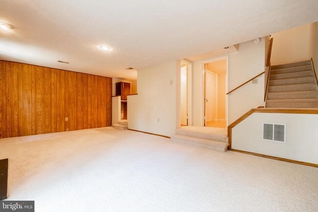 Building Photo - 7711 Shootingstar Dr