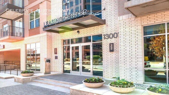 Building Photo - Modera Dallas Midtown