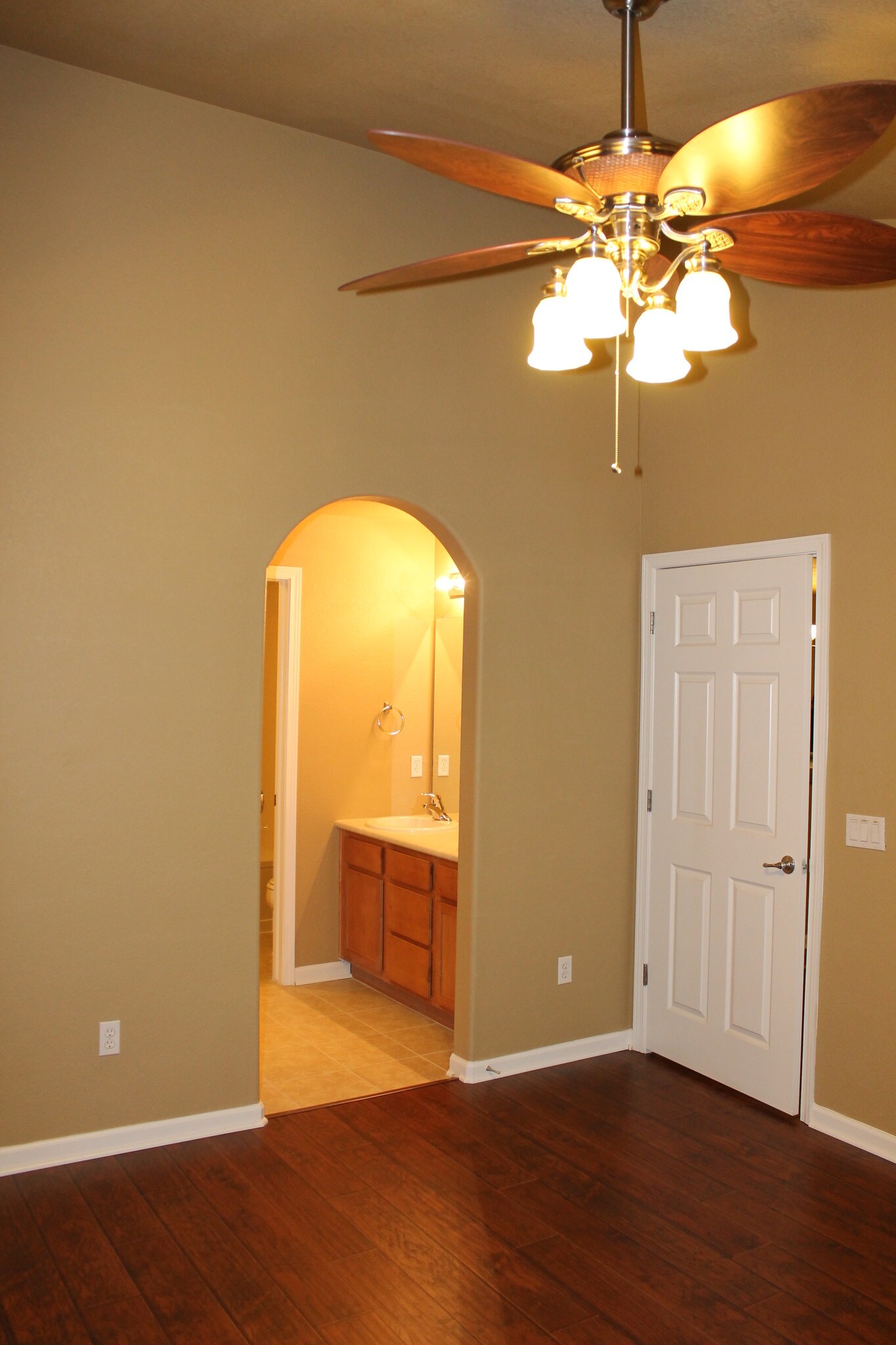 Master Bed - 23336 E 5th Pl
