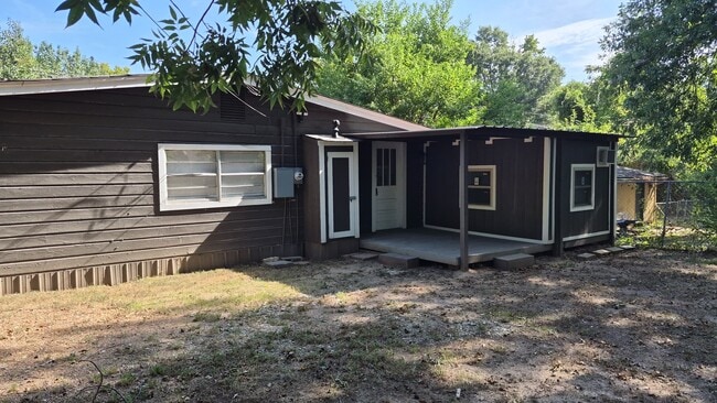 Building Photo - 802 Ida Ave