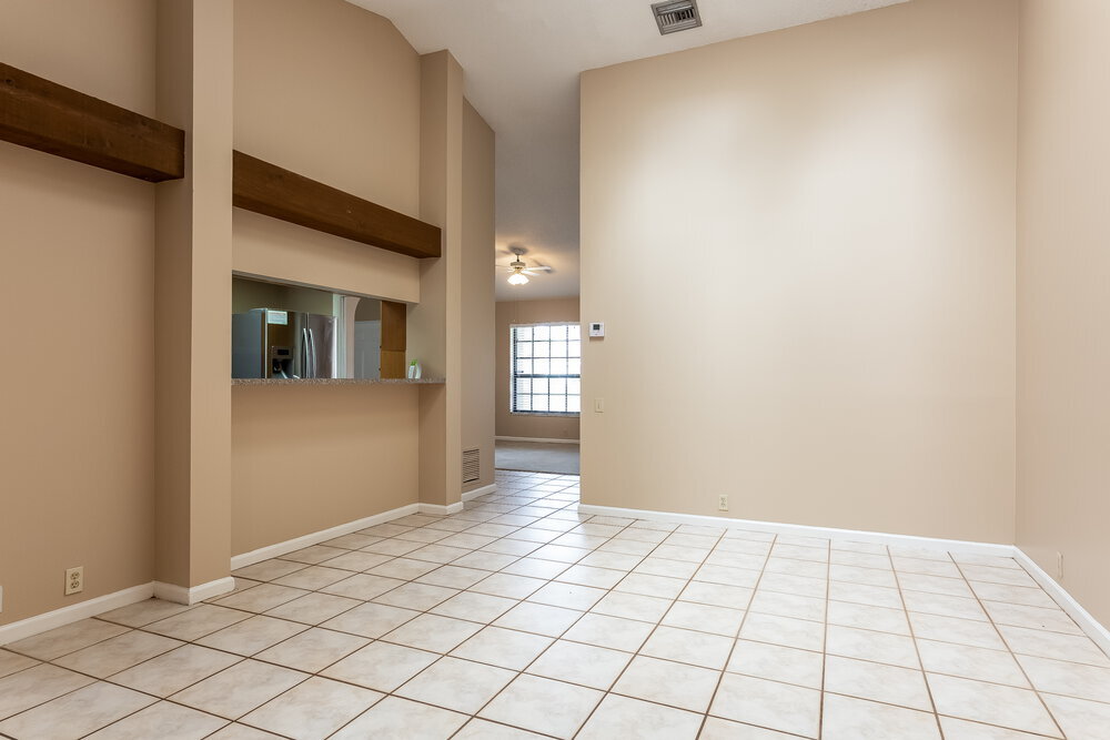 Building Photo - 14096 Greentree Dr