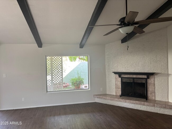 Building Photo - 3056 E Cannon Dr