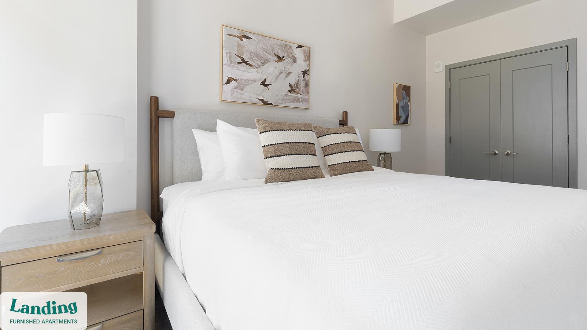 Building Photo - 350 Maple Dr SW