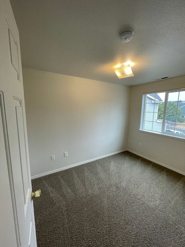 Building Photo - 166