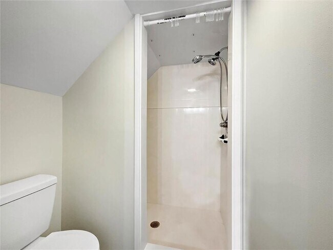 Building Photo - 2733 W Friendship Dr