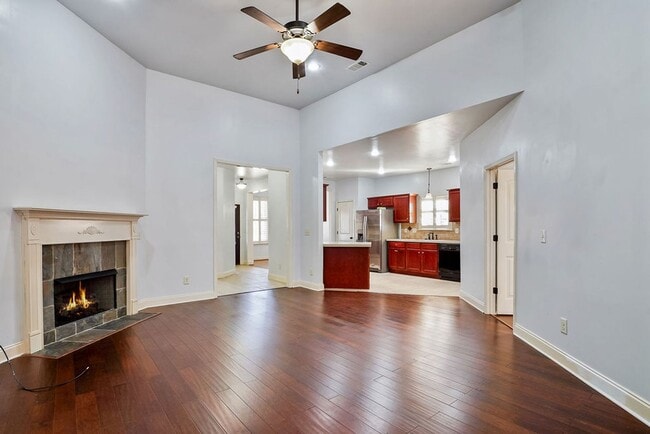 Building Photo - Looking for one-level living in one of Chelsea’s most-loved communities!