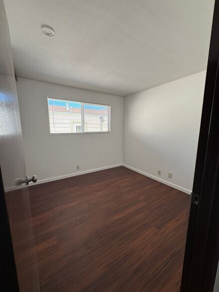 Building Photo - 142 Morton Dr