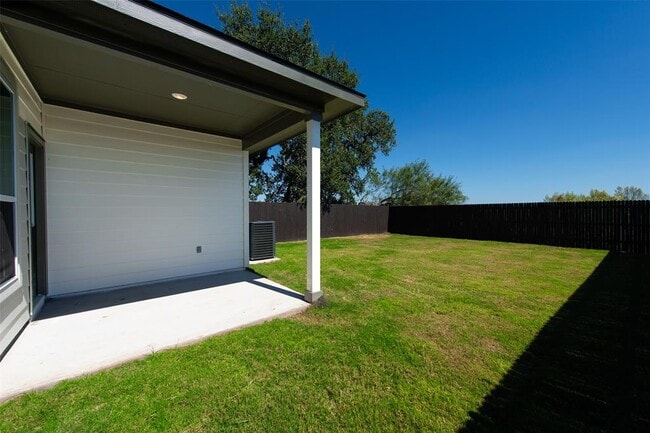 Building Photo - 383 Cross Barn Blvd