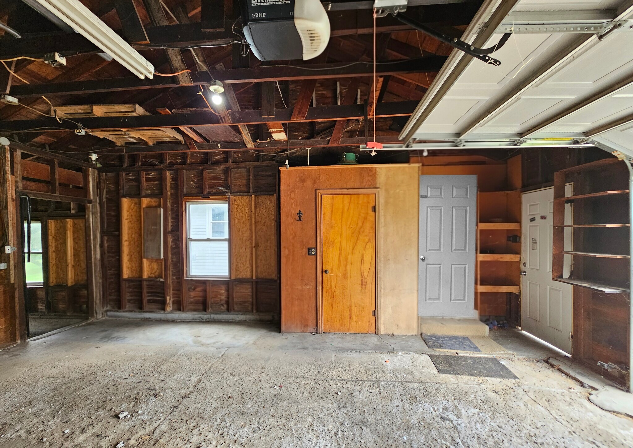 Building Photo - 290 Katherine