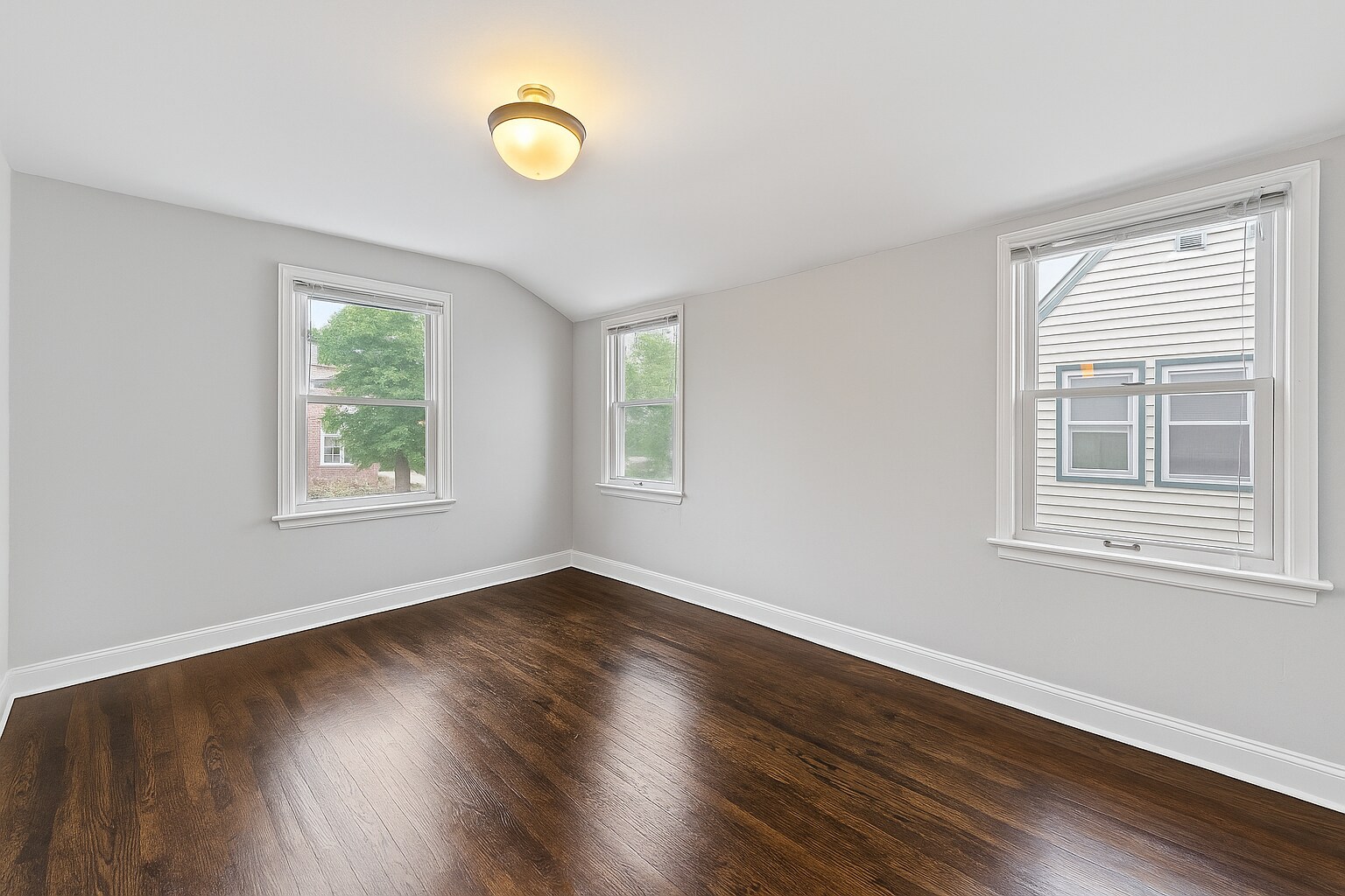 Building Photo - 3808 S Brust Ave