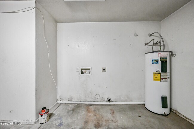 Building Photo - 4144 N 109th Ave