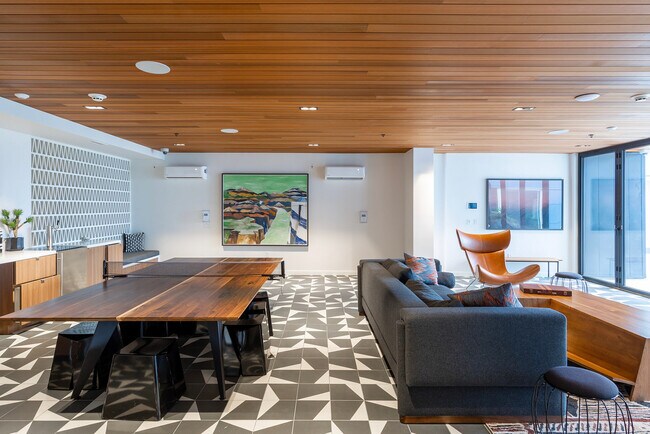 Building Photo - 120 Broadway-SI FL3-ID541