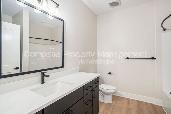 Primary Photo - 3233 Prospect St