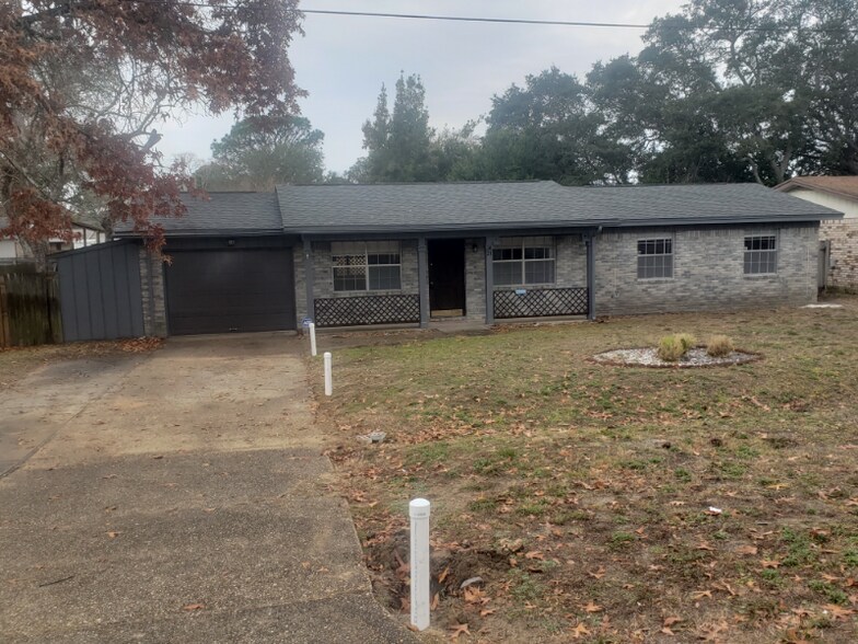 Primary Photo - 21 11th St