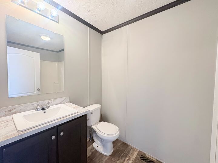 Building Photo - 10694 State Rte 762