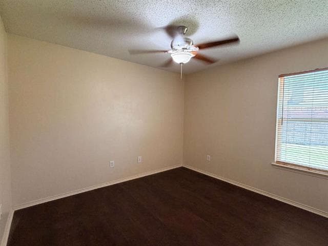 Building Photo - 1009 McKavett Dr