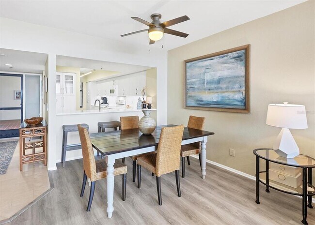 Building Photo - 1930 Harbourside Dr