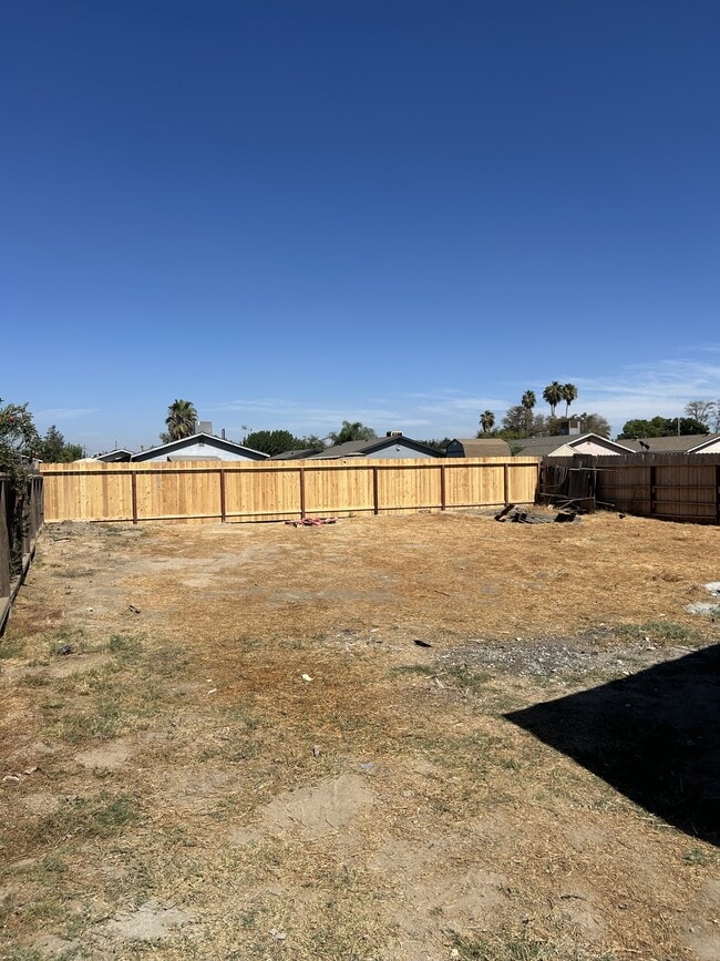 Building Photo - 624 N Smith Rd
