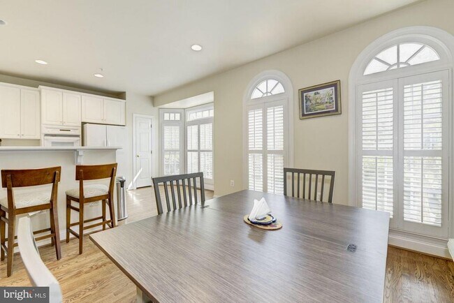 Building Photo - 4005 Mansion Dr NW