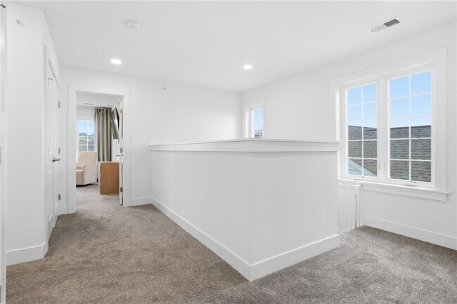 Building Photo - 4009 Cottage Wy