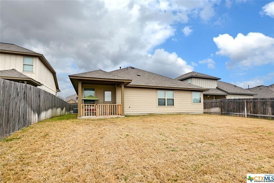 Building Photo - 362 Limerick Rd