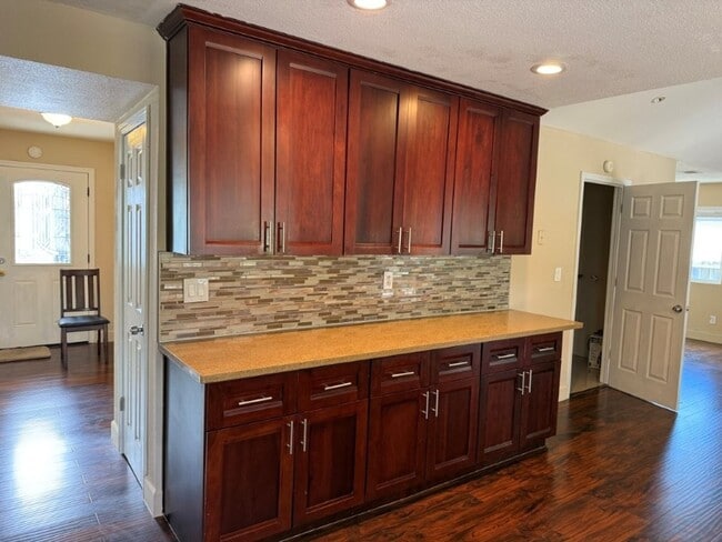 Building Photo - Unique 5 Bedroom 2 Story w/ Solar Suisun *...