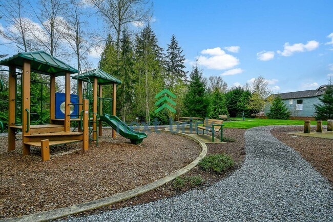 Building Photo - Spacious 3-Bed Oasis in Bothell with 3.5 Bathrooms and 2353 Sq Ft!