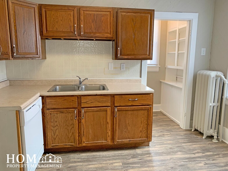 Building Photo - 431 N 5th St