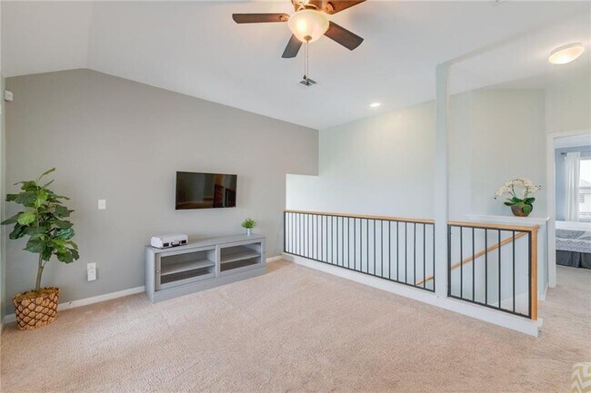 Building Photo - 113 Checkerspot Ct