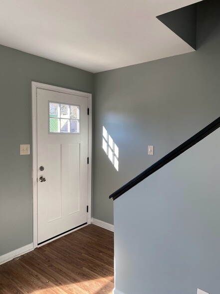 Building Photo - 1011 Mark St