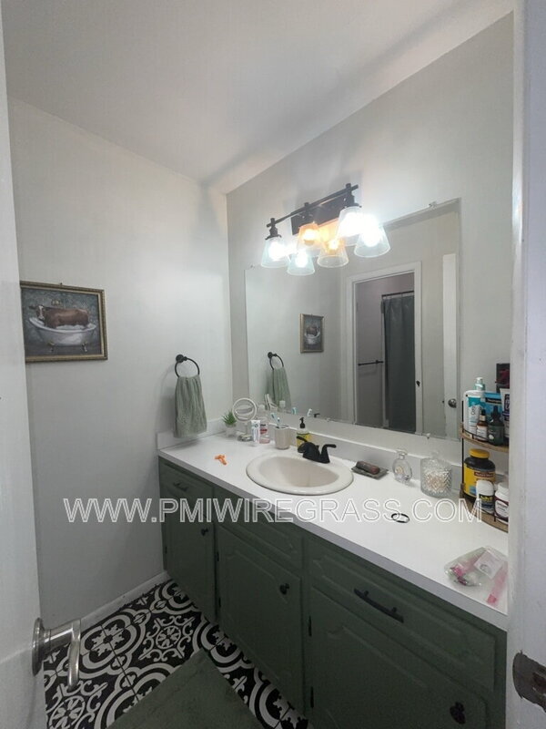 Building Photo - 607 Melbourne Dr