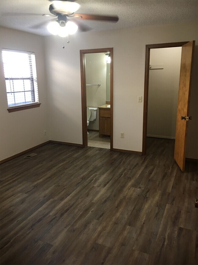 Building Photo - 417 Wild Wind Rd