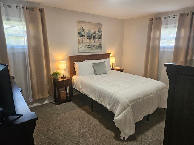 Building Photo - 2213 Wharton Ave