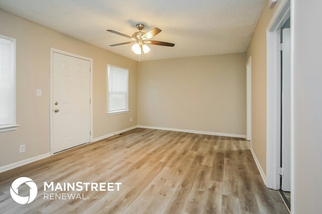 Building Photo - 4225 N Jackson Ave