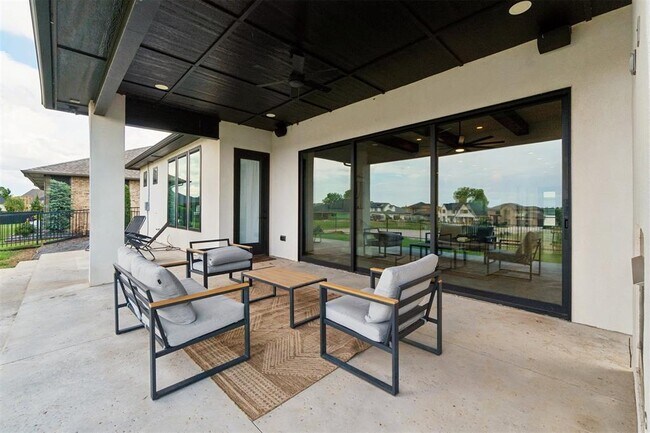 Building Photo - 2109 Wiregrass Dr
